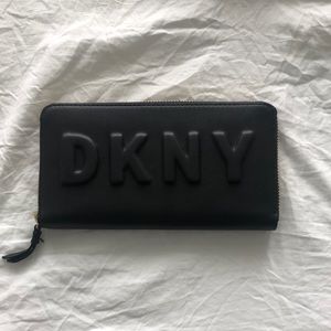 DKNY Wallet
